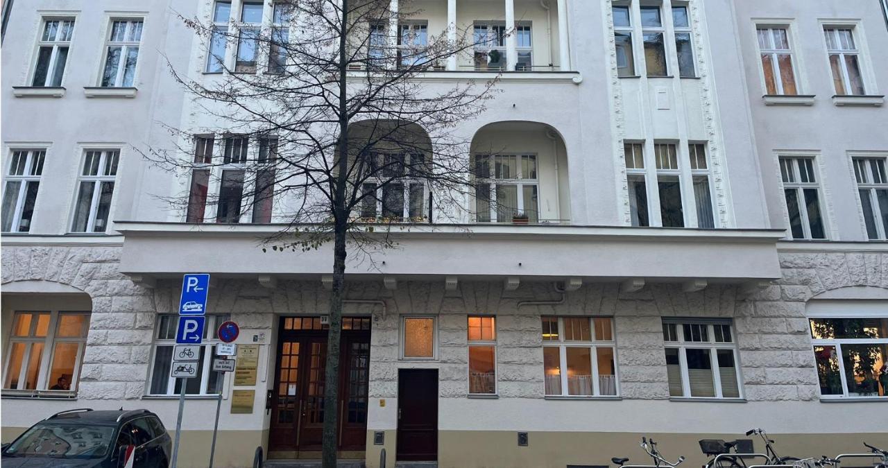 Central, Charming Studio For Up To 3 People In Historic Building Appartamento Berlino
